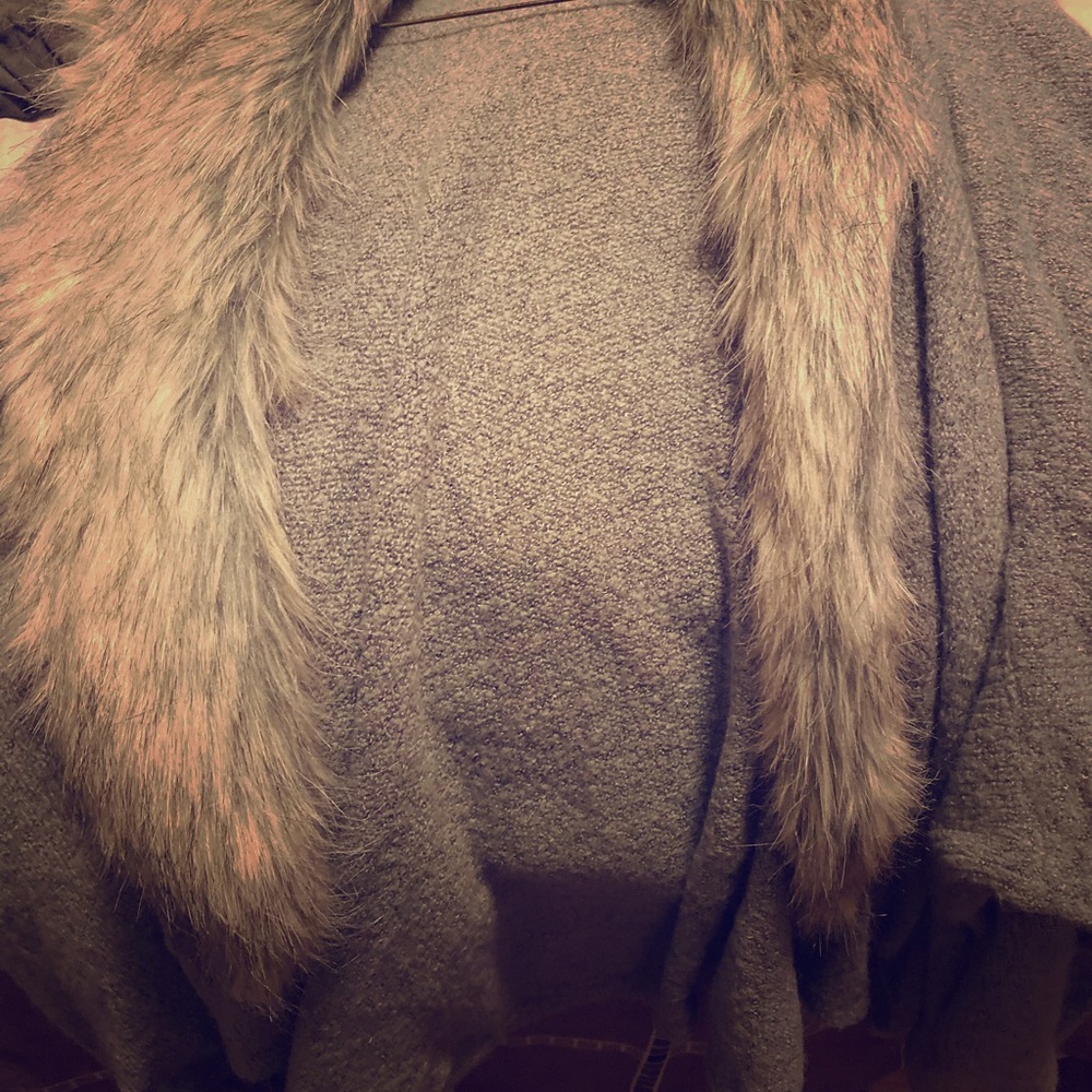 Mustard seed fur trim large sleeve sweater